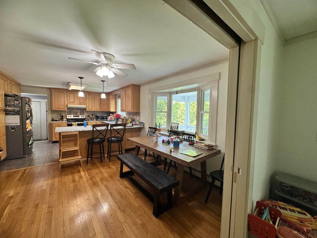 44 Stowell Rd - Photo 6 of 31