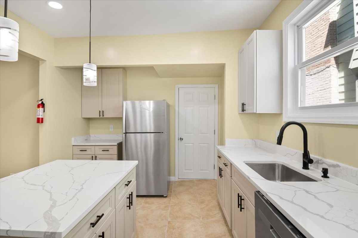 118 Lehigh Ave - Photo 2 of 21