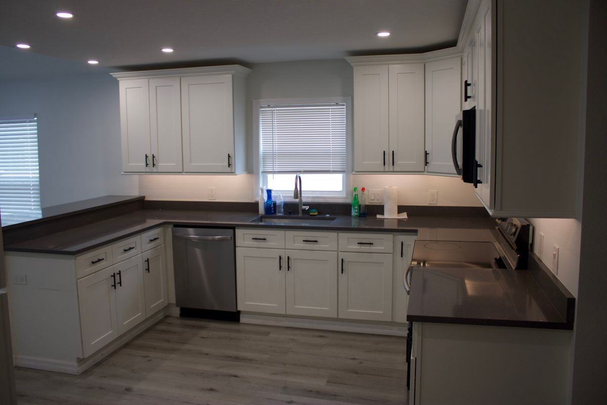 1574 Ewing Ave - Photo 4 of 16