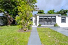 1120 S 28th Ave - Photo 1 of 1