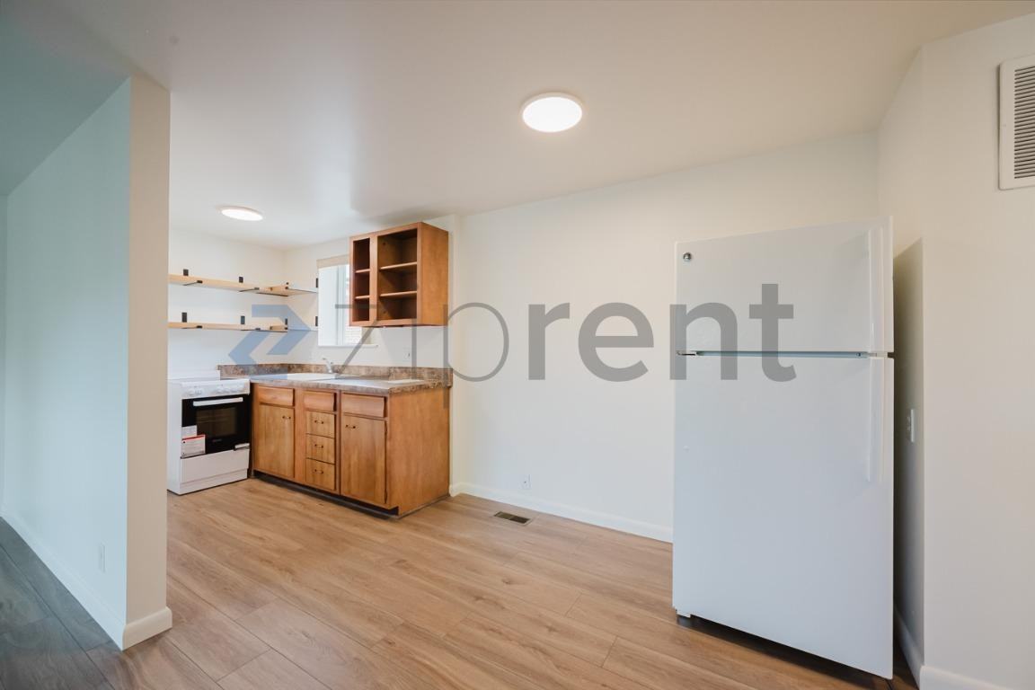 673 E 6th Ave #6 - Photo 6 of 10