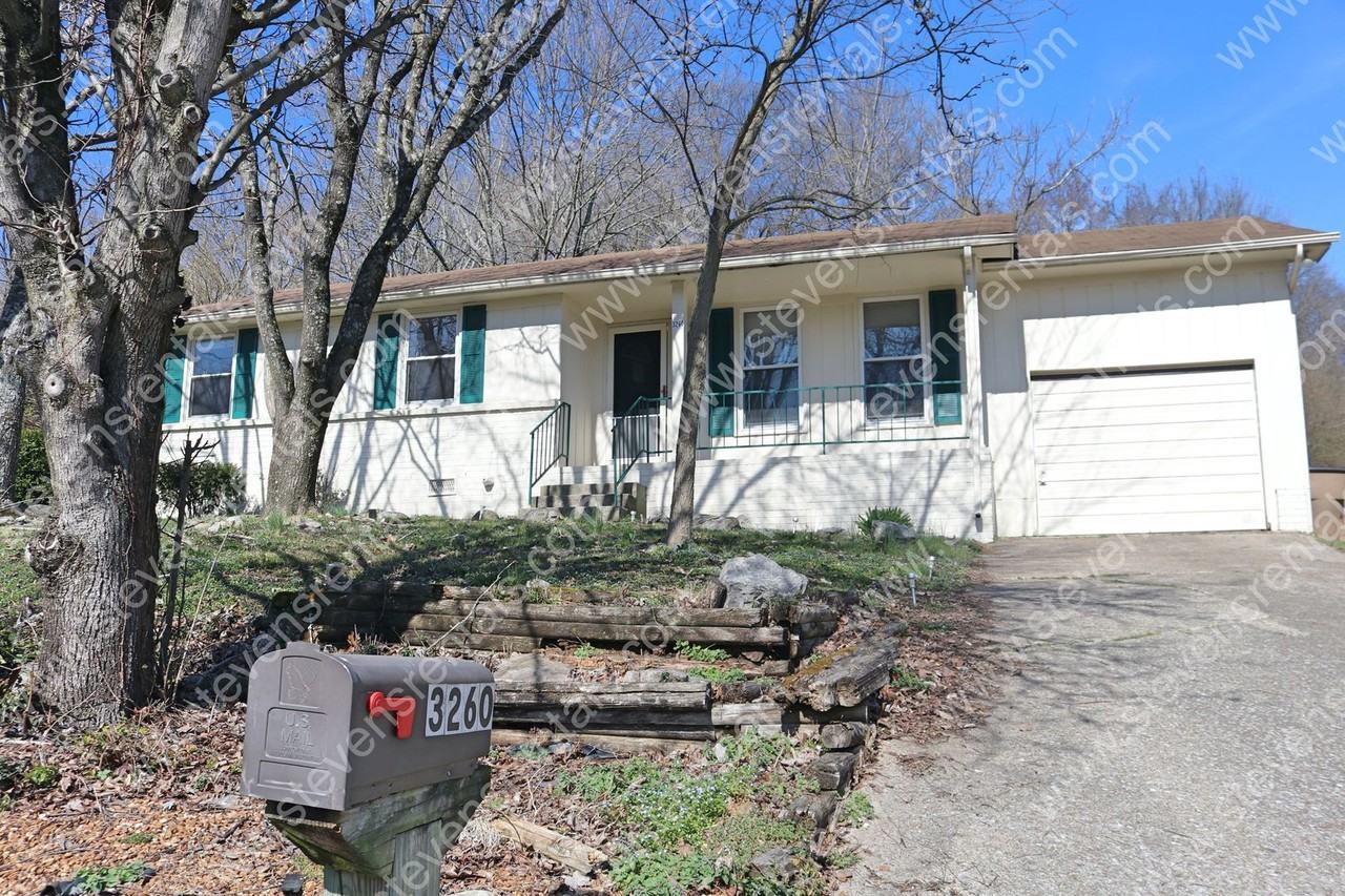 3260 Niagara Dr - Photo 4 of 14