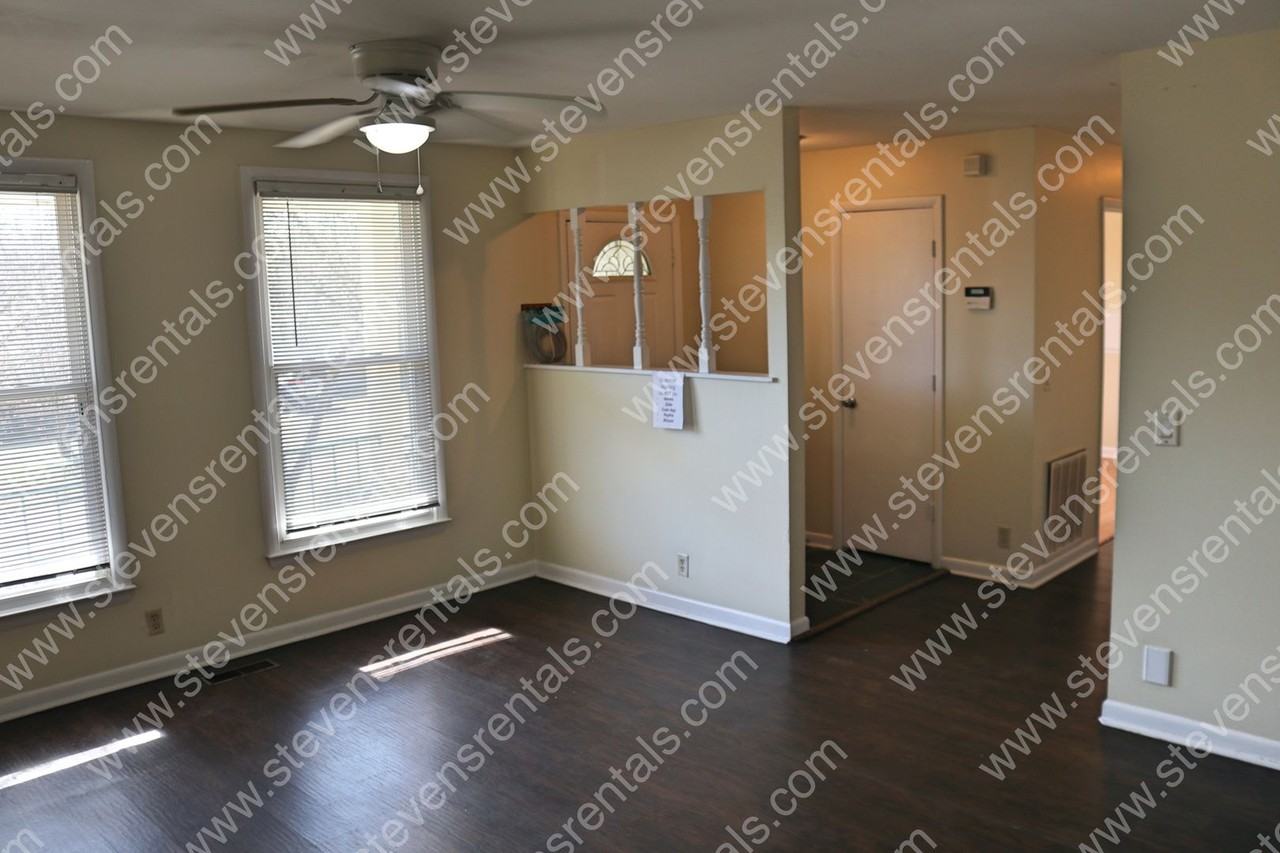 3260 Niagara Dr - Photo 6 of 14
