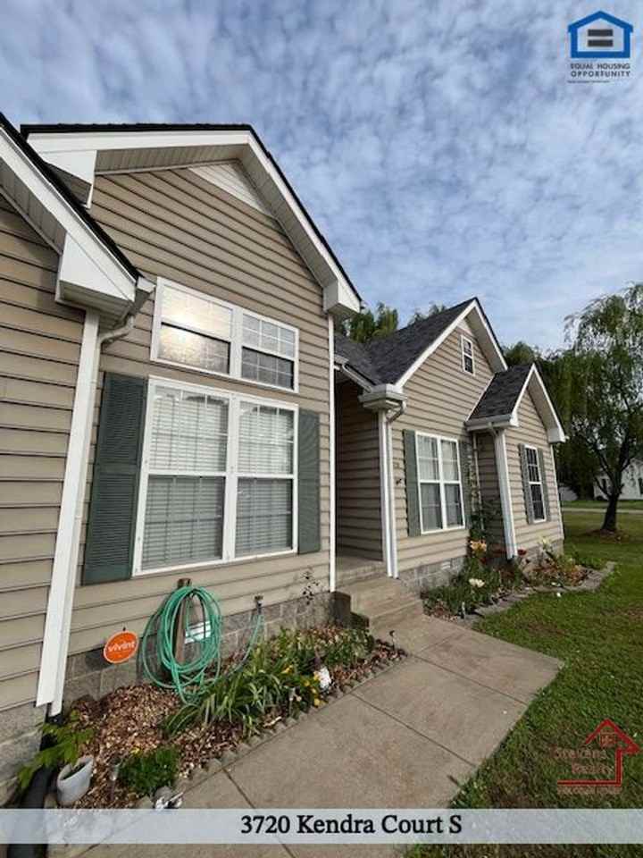 3720 Kendra Ct S - Photo 5 of 39