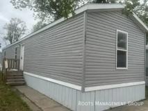1421 Winona St - Photo 1 of 1