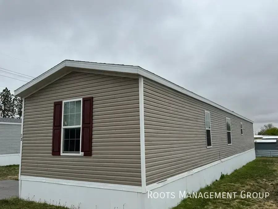 D3 Meadows Ct #D3 - Photo 2 of 23