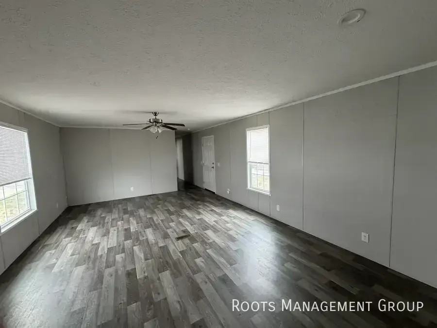 D3 Meadows Ct #D3 - Photo 7 of 23