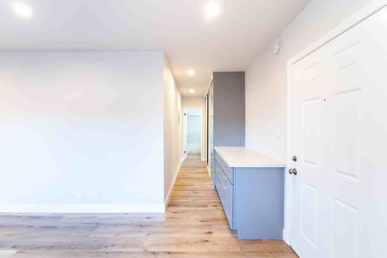 4848 St Charles Pl #4 - Photo 3 of 10