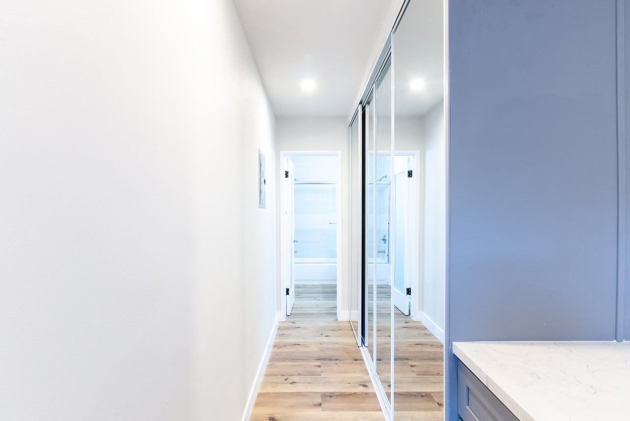 4848 St Charles Pl #4 - Photo 5 of 10