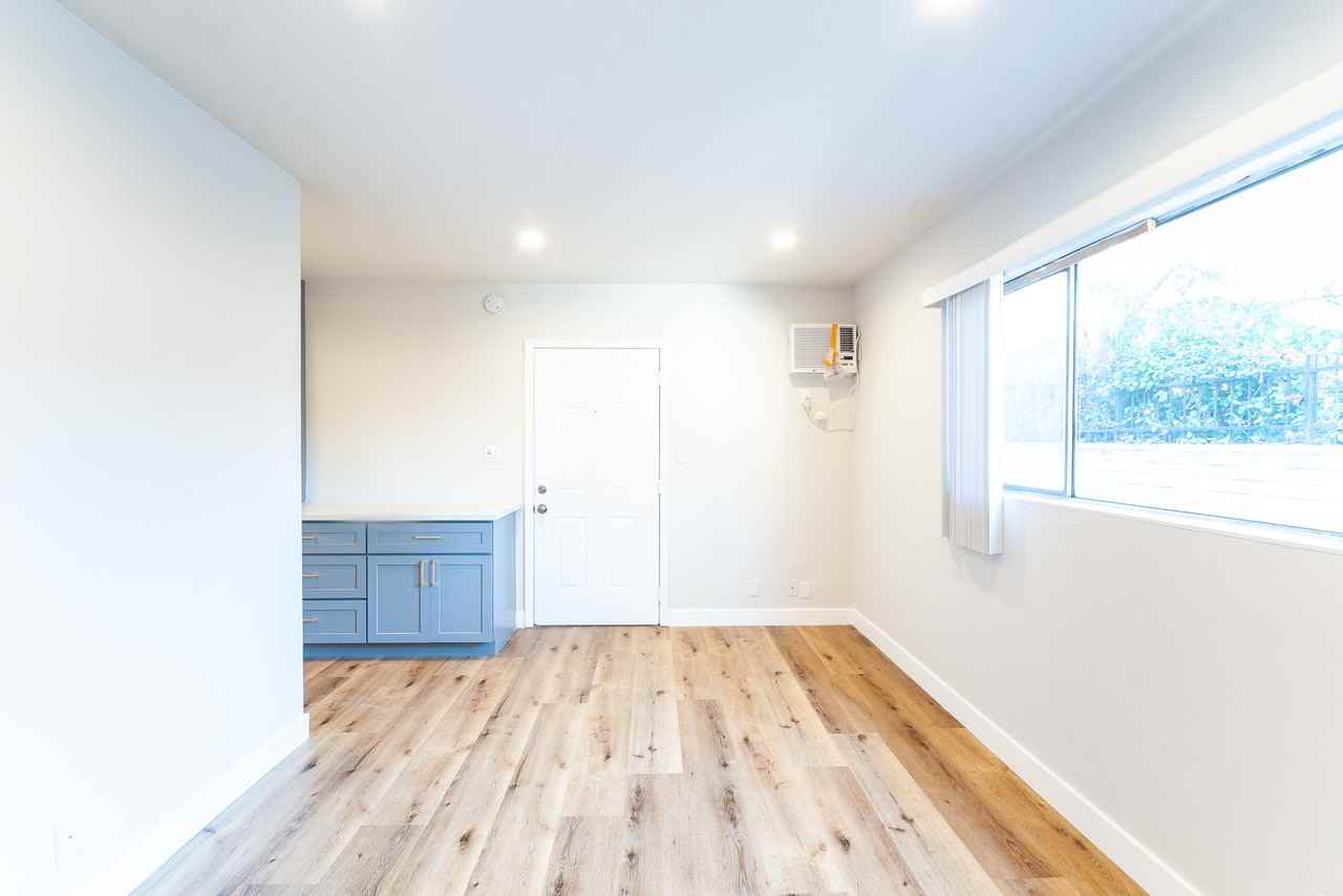 4848 St Charles Pl #4 - Photo 6 of 10