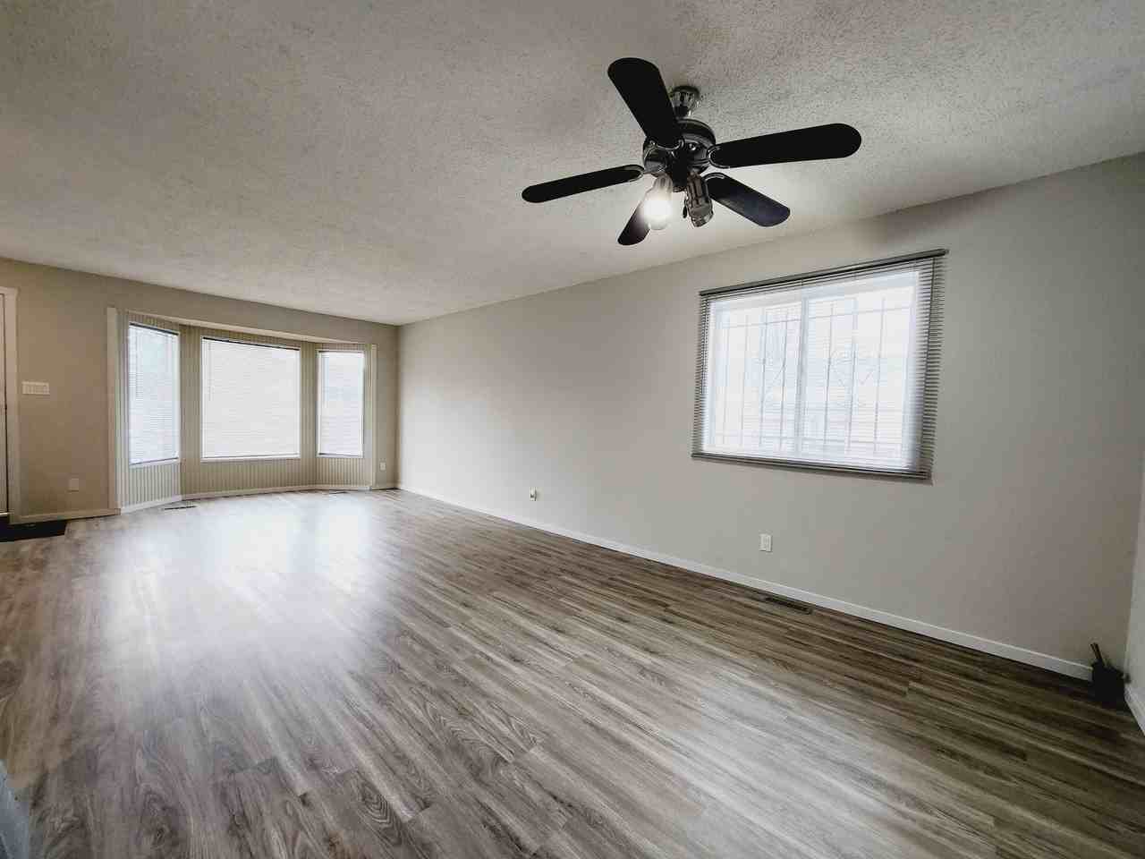 3432 42 Street NW - Photo 4 of 18