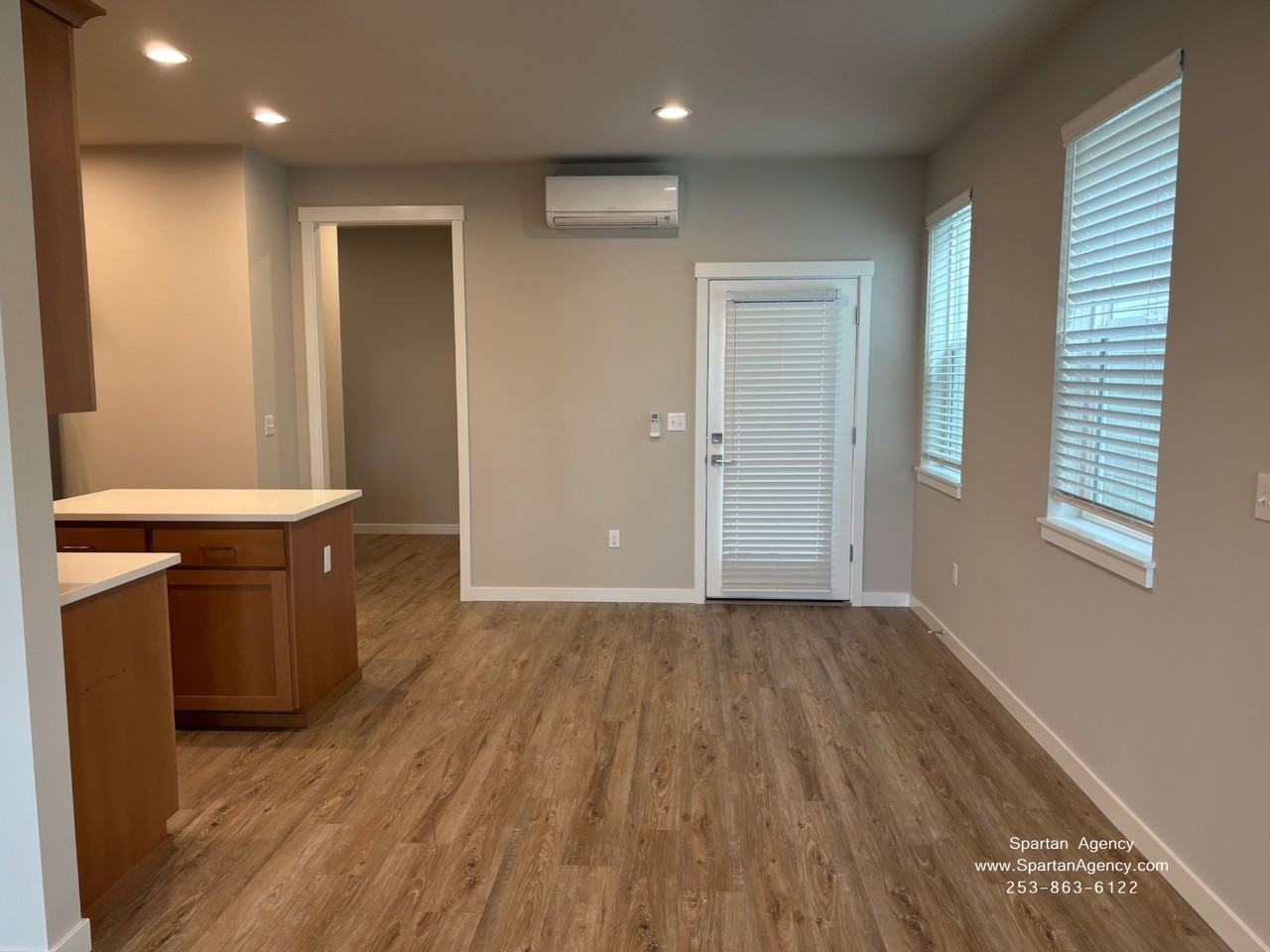 507 15 Street Southeast - Photo 3 of 28