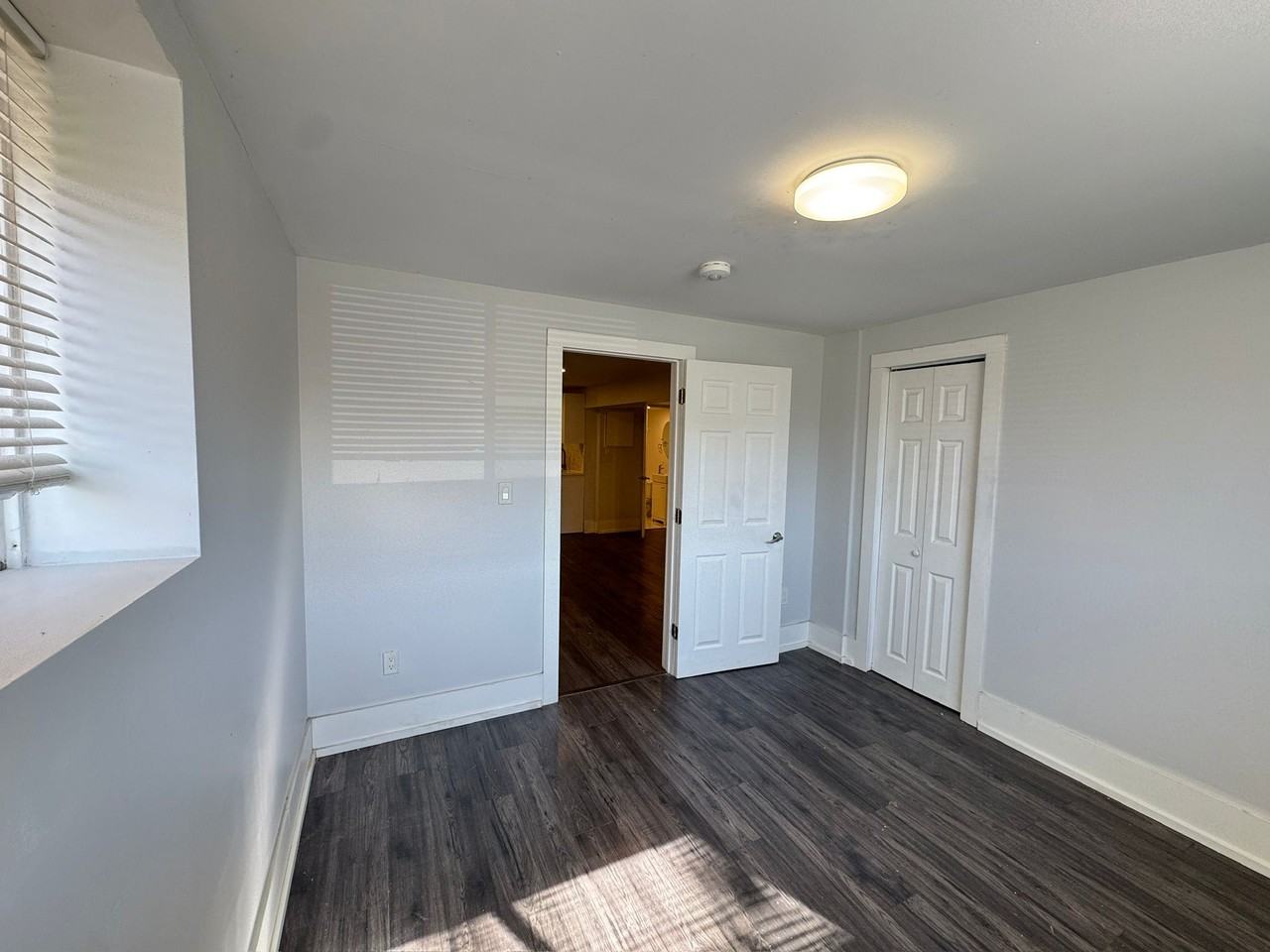 5 Balmoral Ave S - Photo 4 of 12