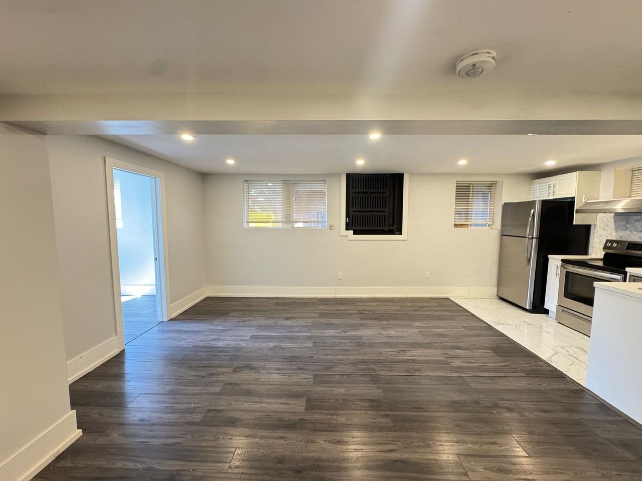5 Balmoral Ave S - Photo 7 of 12