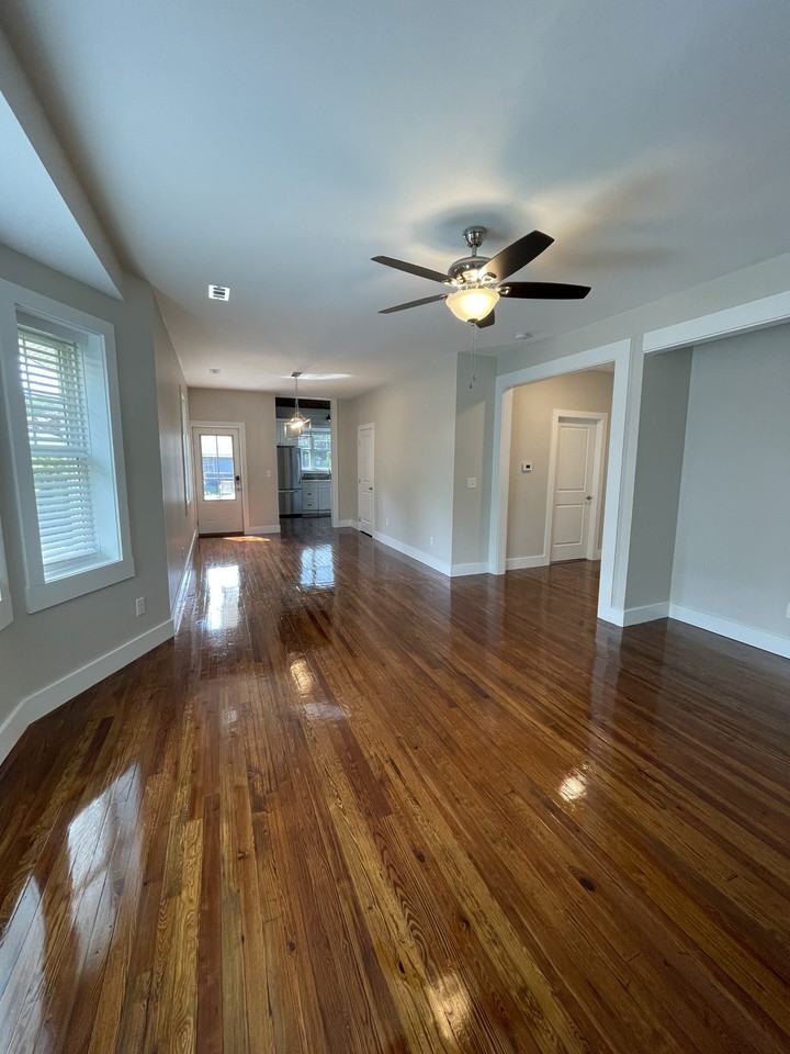 16 Oak St Ne #NA - Photo 2 of 14