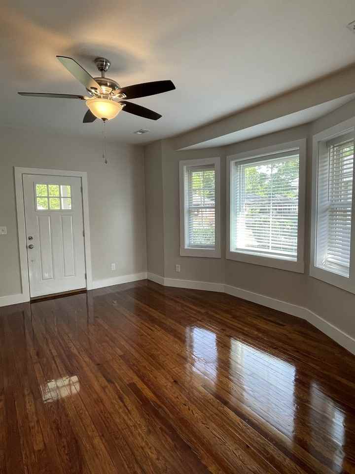 16 Oak St Ne #NA - Photo 3 of 14
