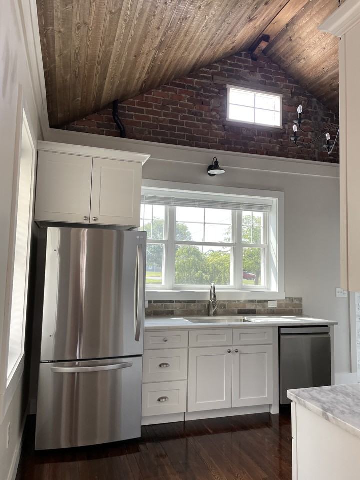 16 Oak St Ne #NA - Photo 4 of 14