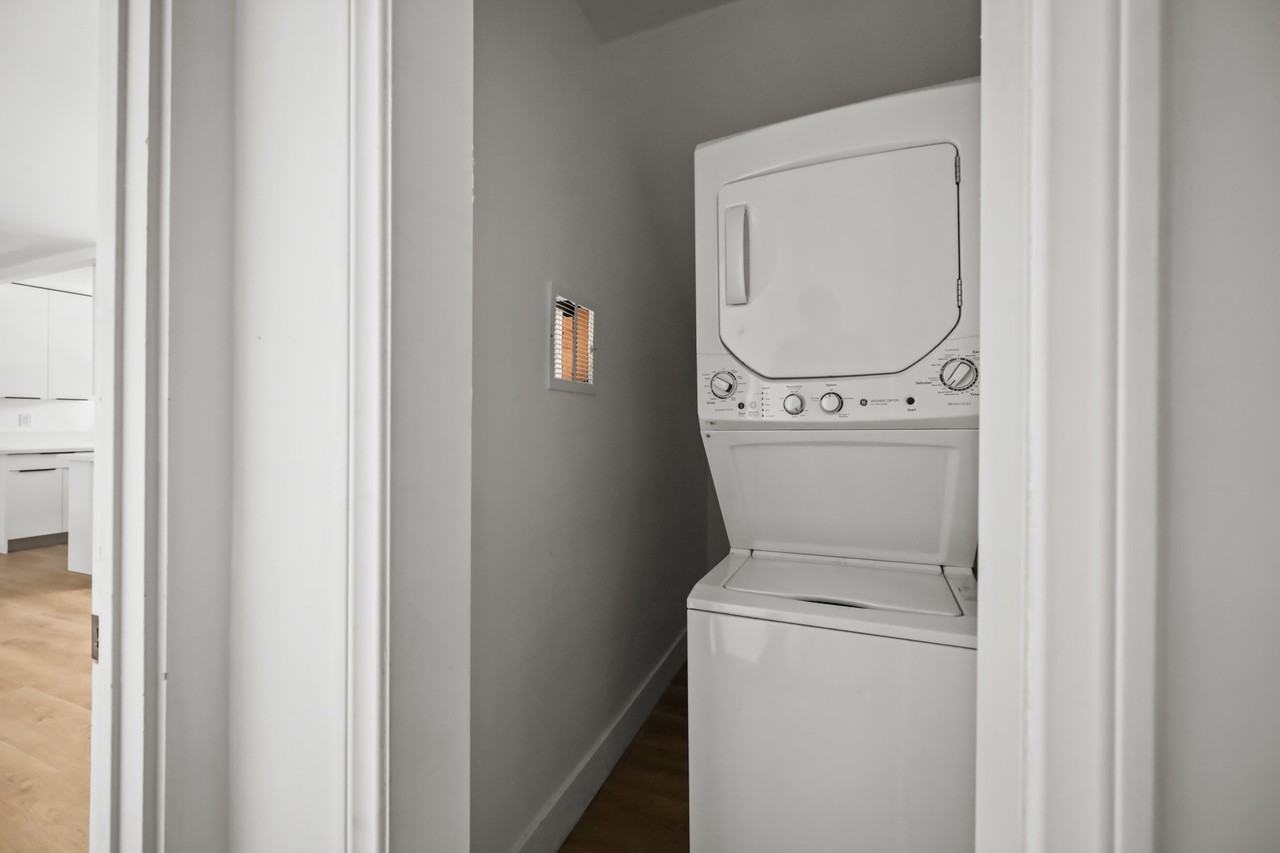 2034 S Garth Ave #1 - Photo 6 of 50