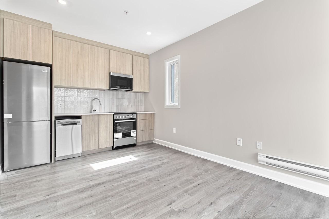 370 Cambridge Street - Photo 3 of 16