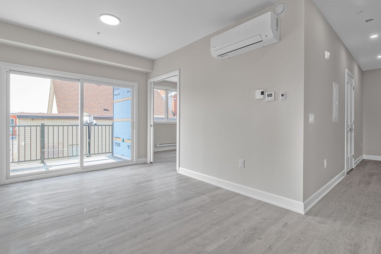 370 Cambridge Street - Photo 7 of 16
