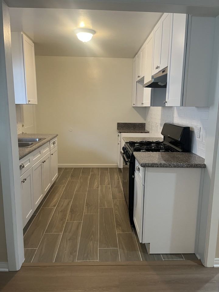14149 Vanowen Street #1 - Photo 3 of 8