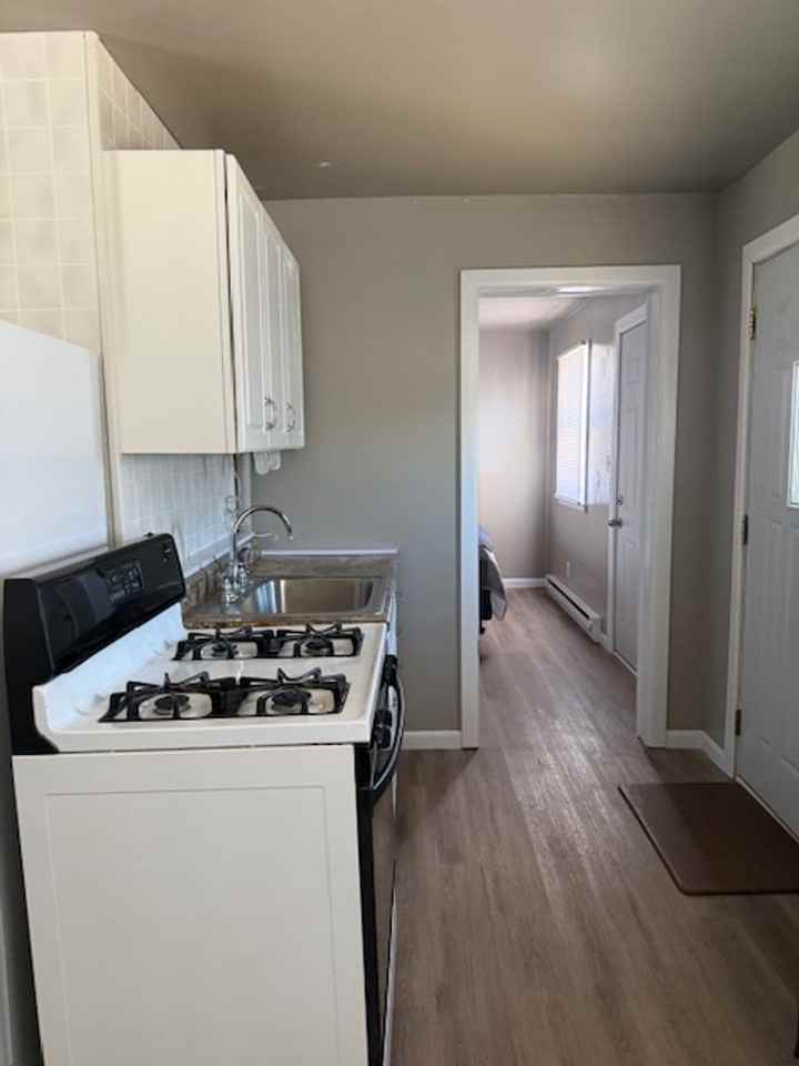 Mark V Apartments - Photo 2 of 9