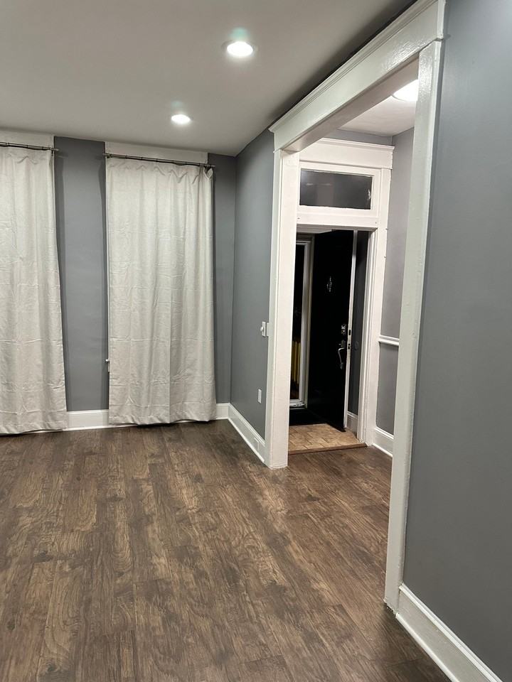 2204 Clifton Ave - Photo 3 of 38