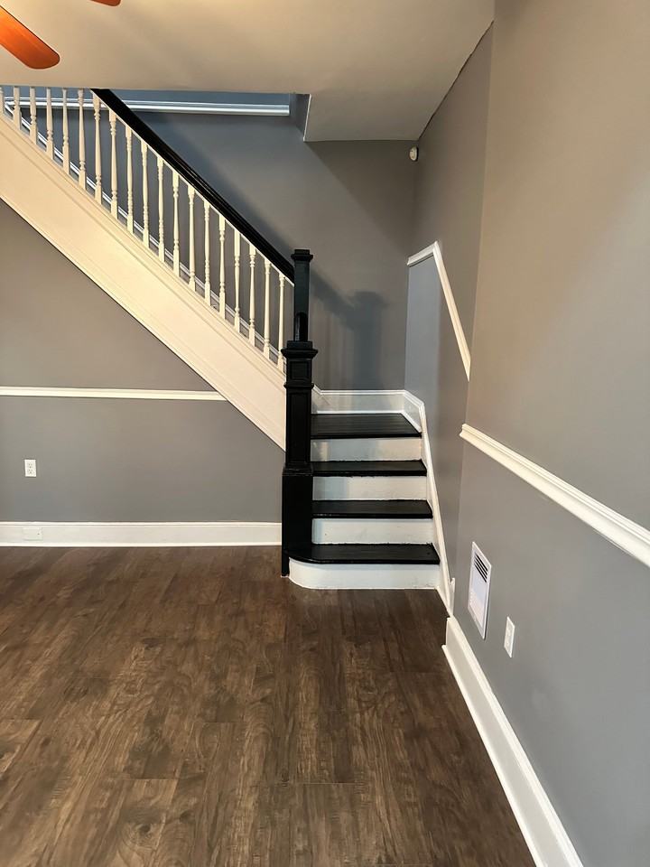 2204 Clifton Ave - Photo 7 of 38
