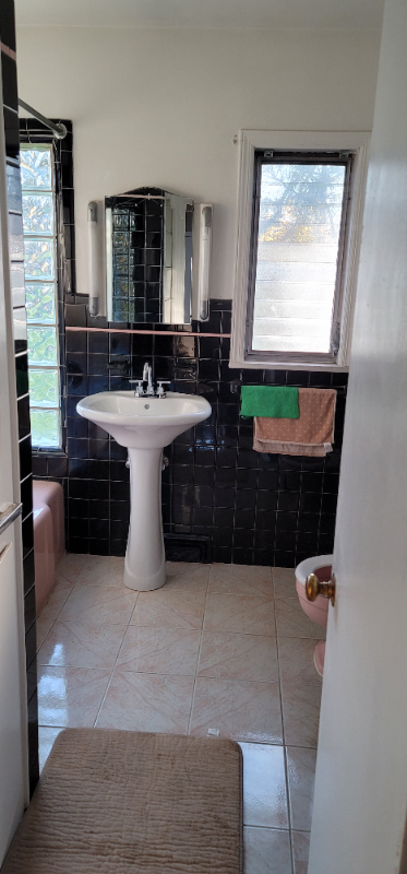 1392 How Ln - Photo 7 of 11