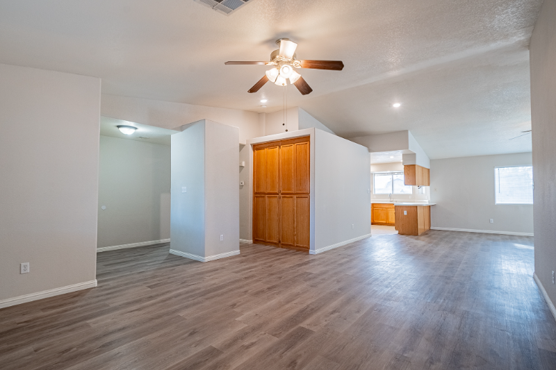 7189 E 24th Pl - Photo 4 of 31