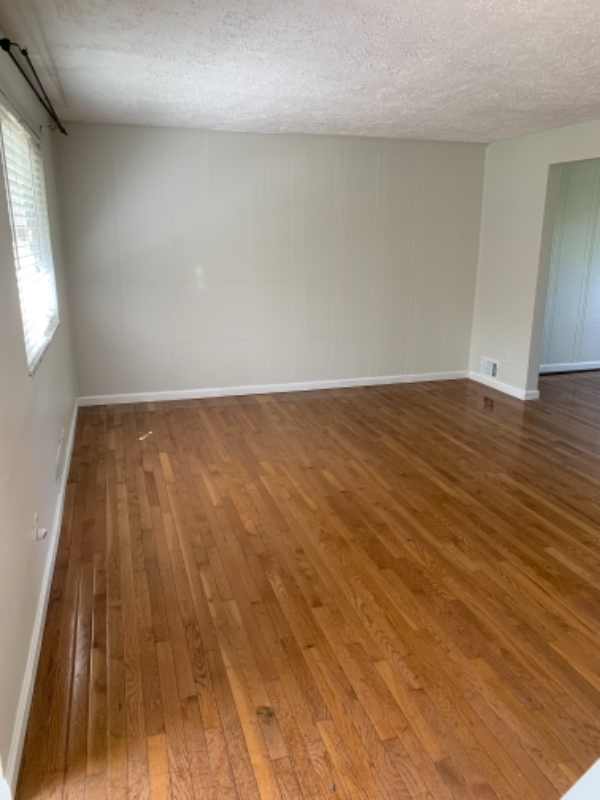 1521 Dunluce Dr - Photo 5 of 21
