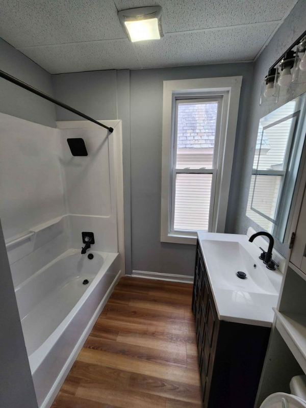 540 Hall St #2 - Photo 7 of 13