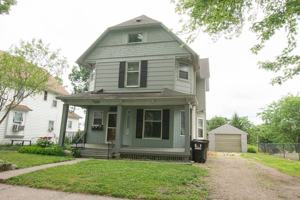 featured image of 209 S Pearl St