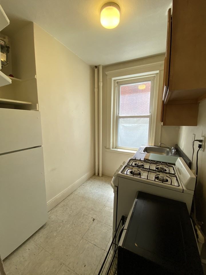 97 Brainerd Road - Photo 3 of 5