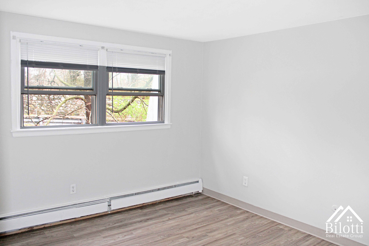 Hillside Terrace Apartments - Photo 4 of 27