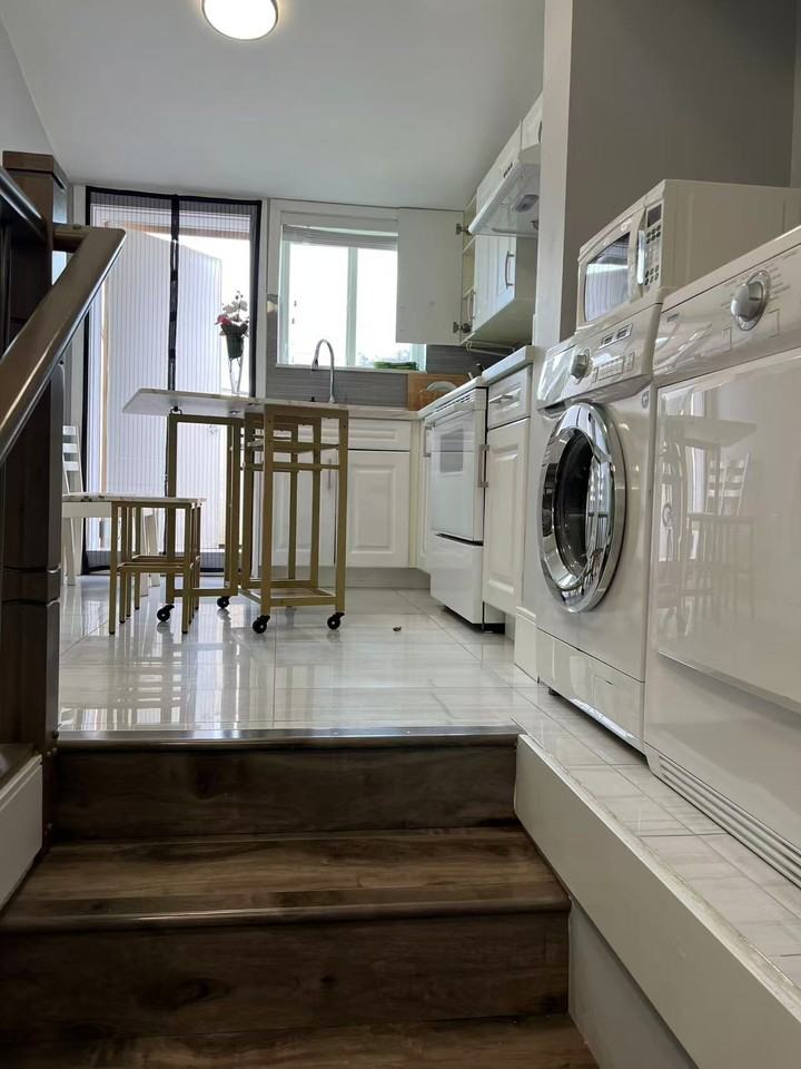 4000 West King Edward Avenue - Photo 3 of 11
