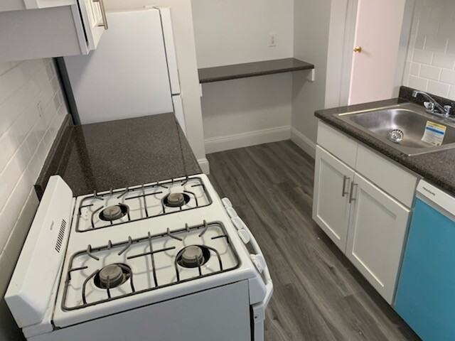 110 Washington Street - Photo 6 of 8