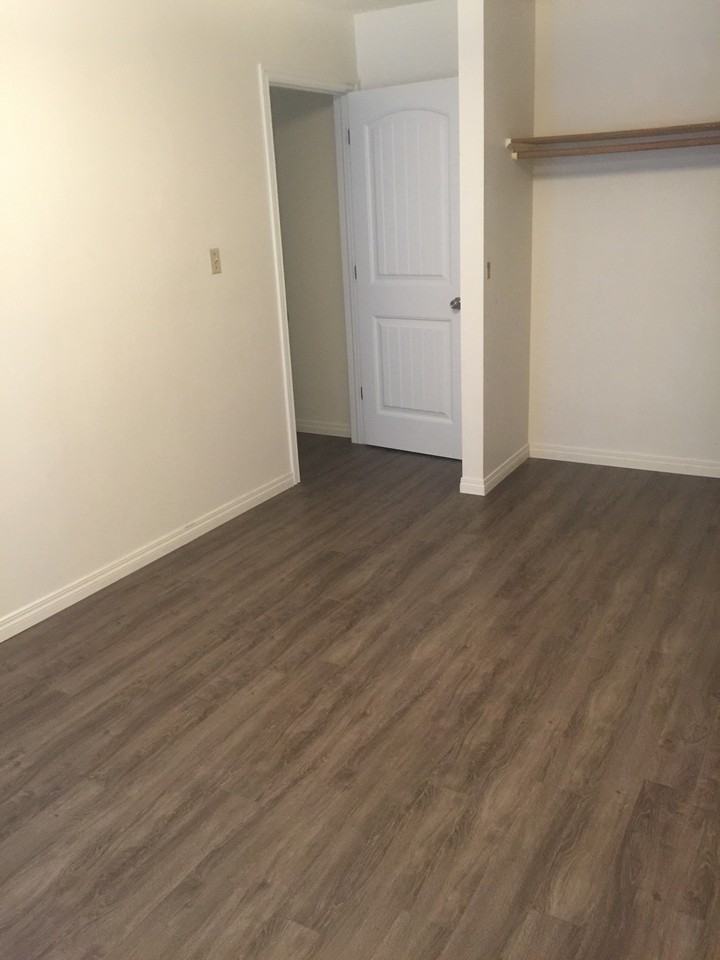 6504 184 Street Northwest - Photo 6 of 9