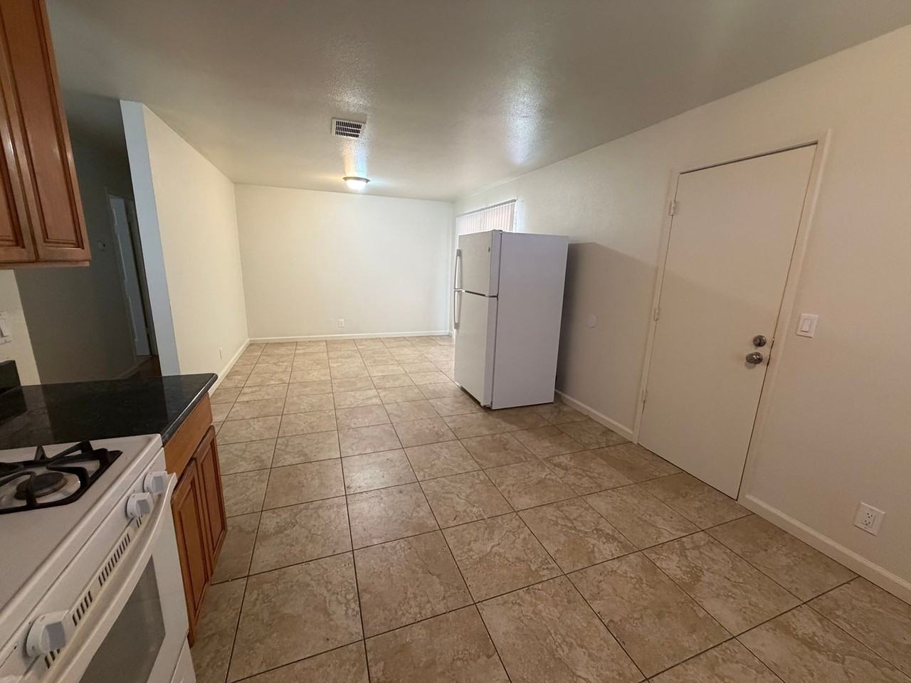 249 De Soto Dr - Photo 3 of 8