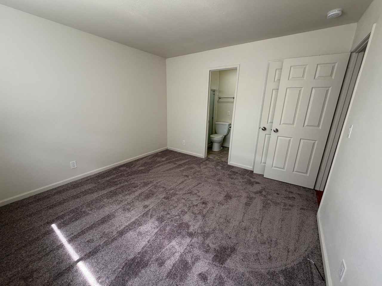 249 De Soto Dr - Photo 4 of 8