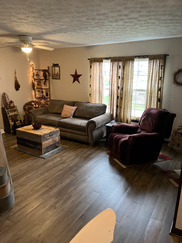 520 Buckeye St #D - Photo 4 of 24