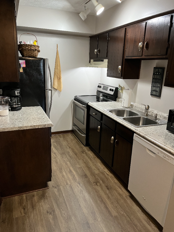 520 Buckeye St #D - Photo 7 of 24