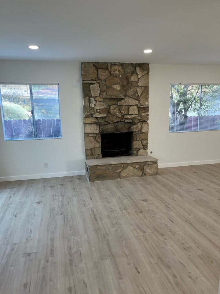 7600 Goddard Avenue - Photo 7 of 16