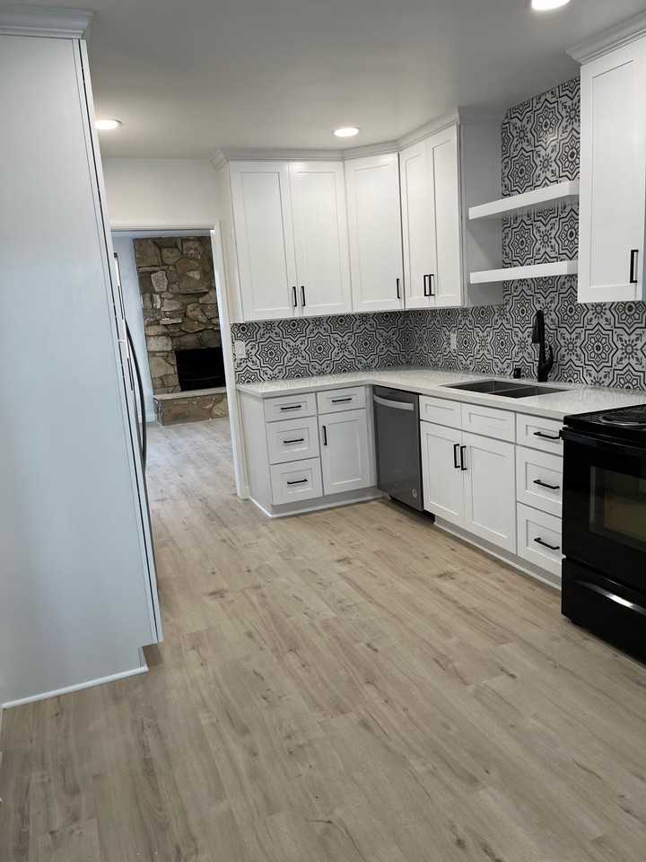 7600 Goddard Avenue - Photo 6 of 16