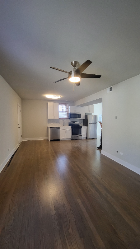 6416 N Campbell Ave #2R - Photo 3 of 13