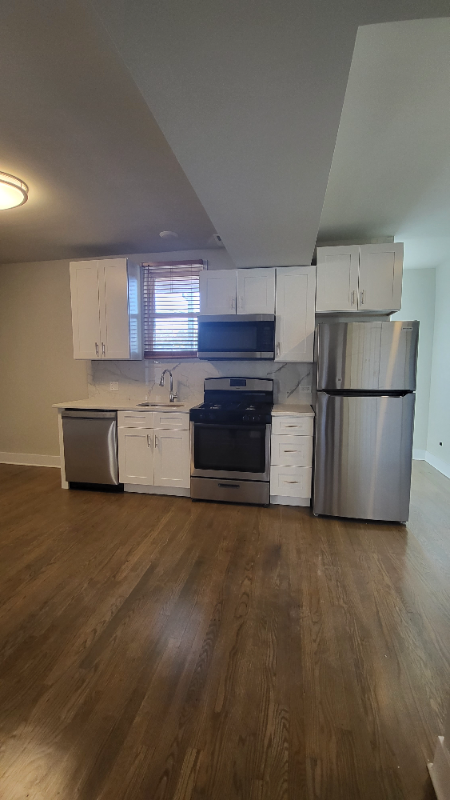 6416 N Campbell Ave #2R - Photo 5 of 13