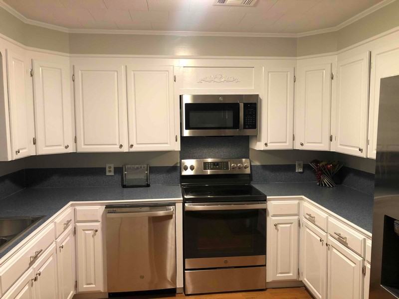 2835 Cypress St - Photo 7 of 9