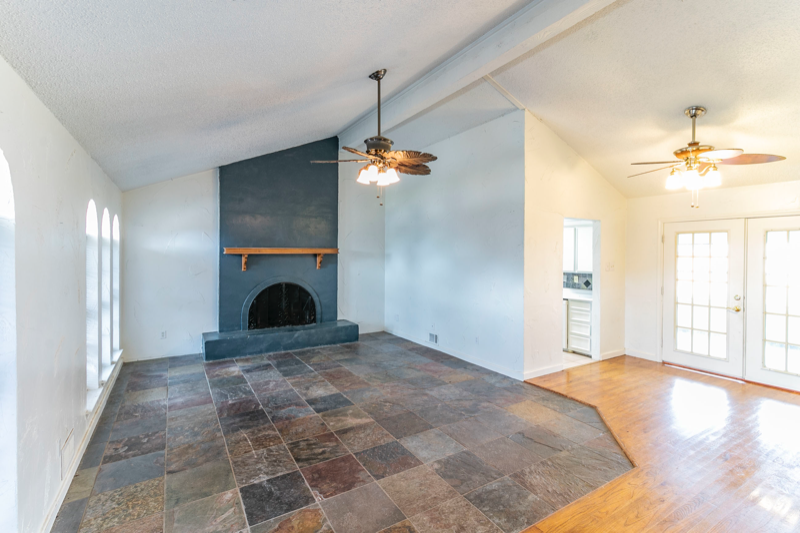 104 Scenic Dr