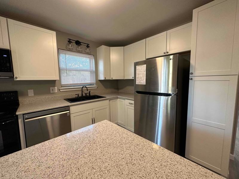 1509 Camilla Rd - Photo 4 of 23