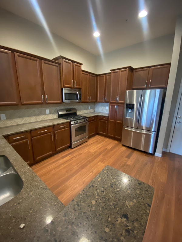4805 W Village Way Se - Photo 4 of 22